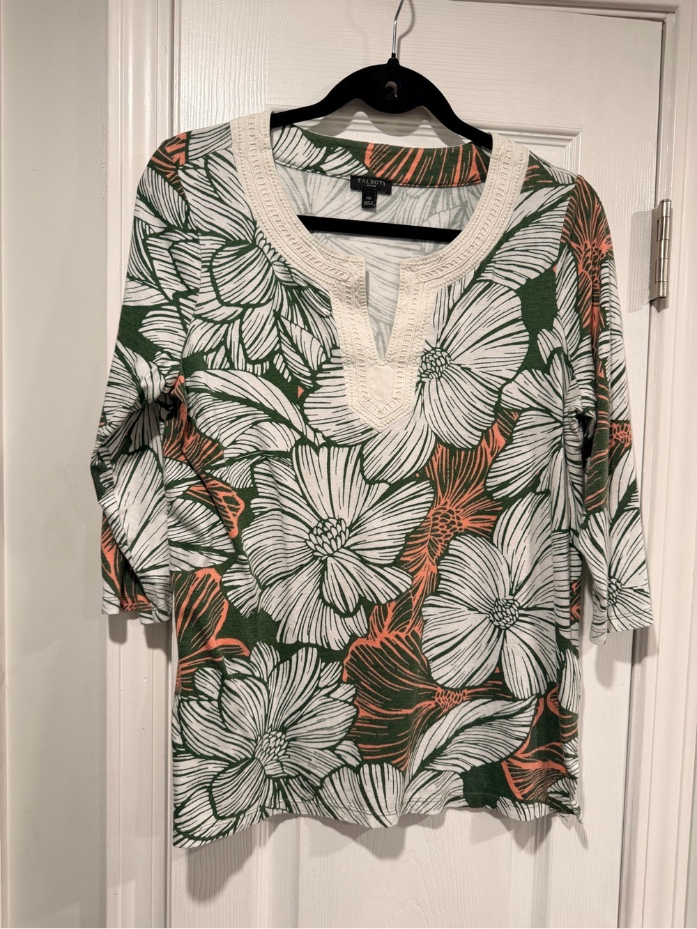 Talbots Size M P Palm Tropical 3/4 Sleeve Embroidered V neck Pullover Tee Shirt